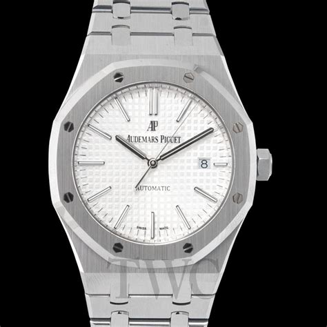 Audemars Piguet Royal Oak 15400ST.OO.1220ST.02 .